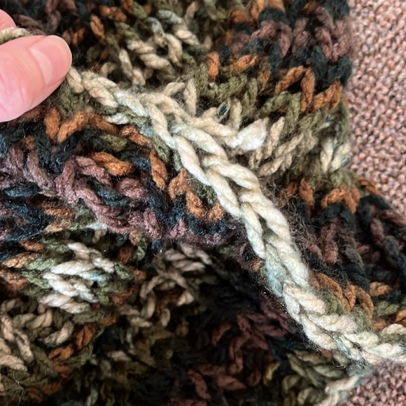 Handmade scarf - Picture 4 of 6